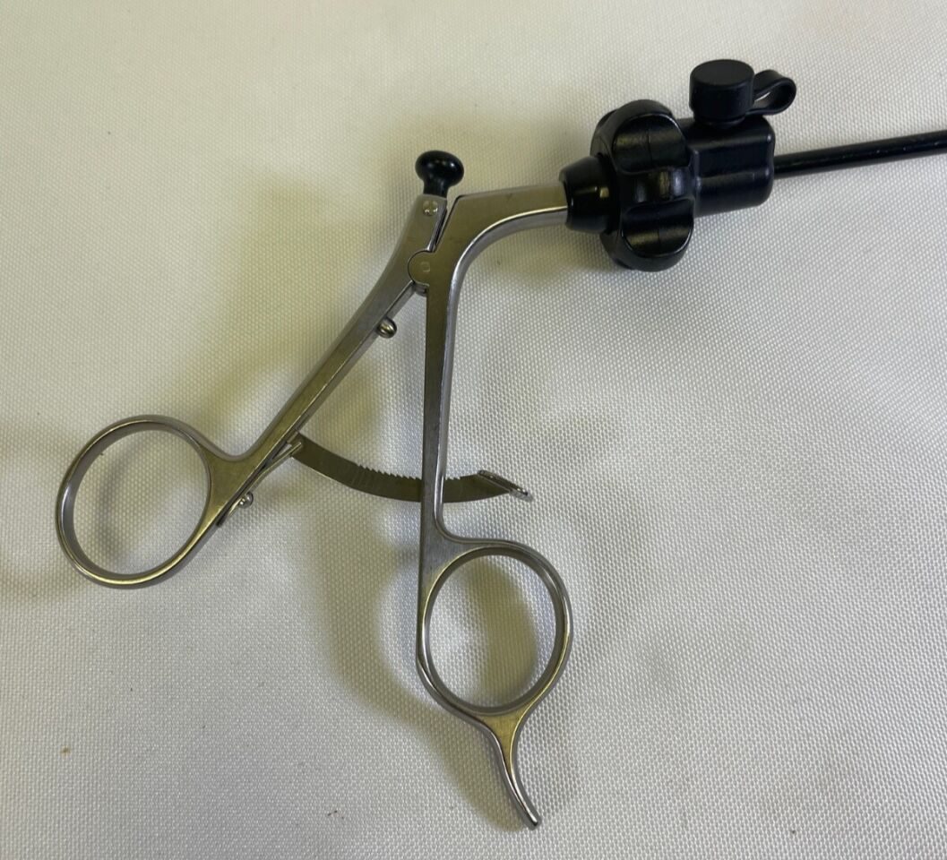 STRYKER 250-080-234 5mm x 33cm Ratcheting Handle & Insulated Shaft Laparoscopy — photo 6