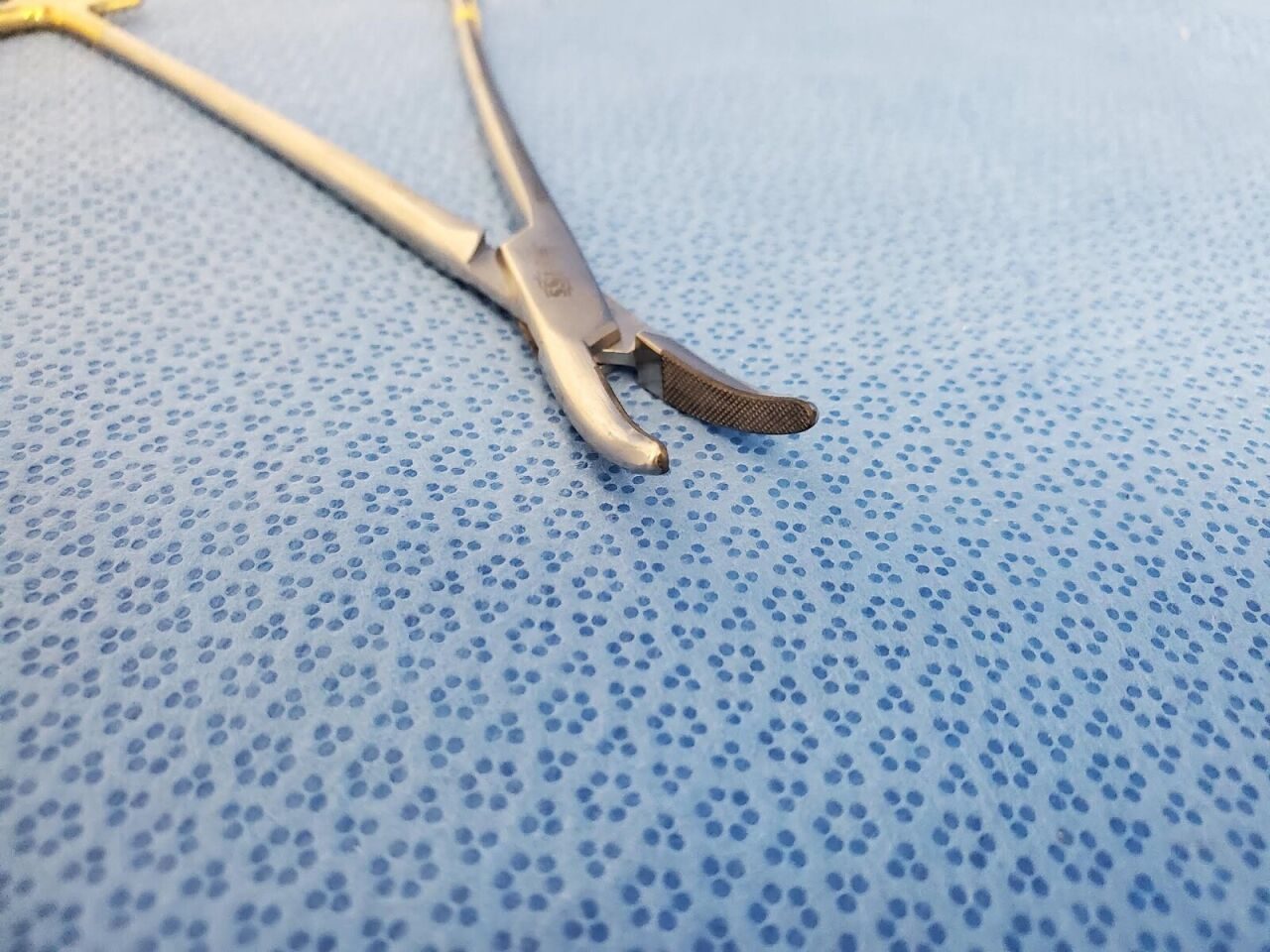 SSI 32-230 Heaney Needle Holders Curved 21cm — photo 3