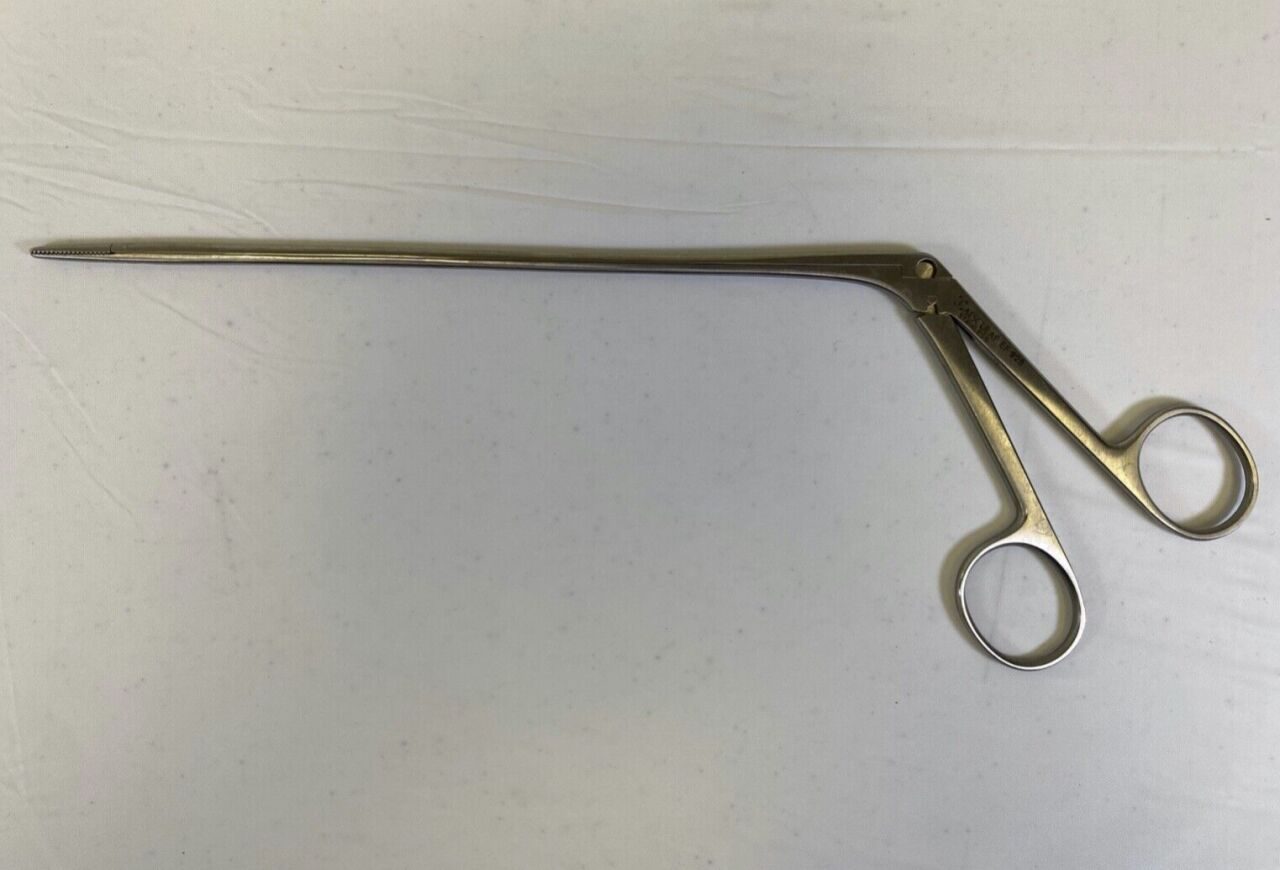AESCULAP EF928 Mathieu Foreign Body Forceps Serrated Jaws 8" Urology