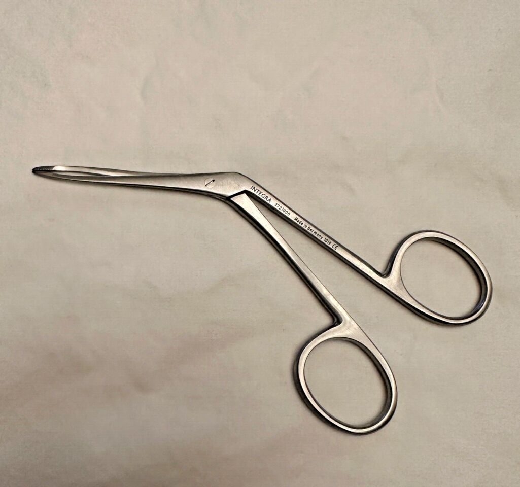 INTEGRA 3721000 Ear Forcep Serrated 1.5mm, Straight, W/L 2-1/2" — photo 2