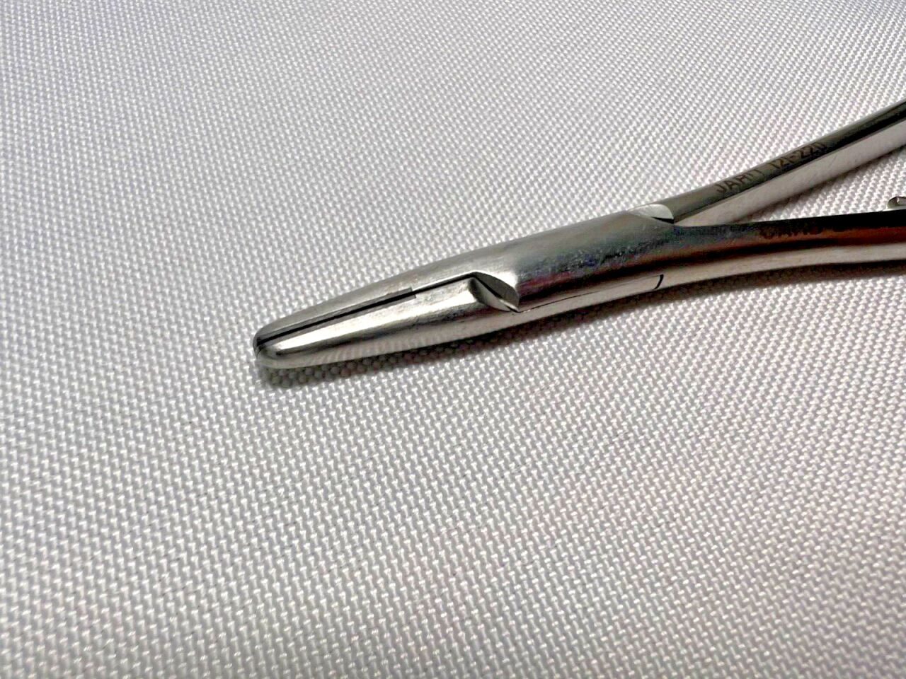JARIT 121-220 Mathieu Needle Holder Carb-Bite, Serrated Jaws, Straight 8" — photo 4