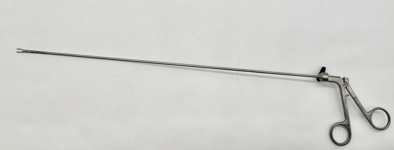 KARL STORZ 27290K Storz Nephro Fenestrated Stone Grasping Forceps, 10.5 FR