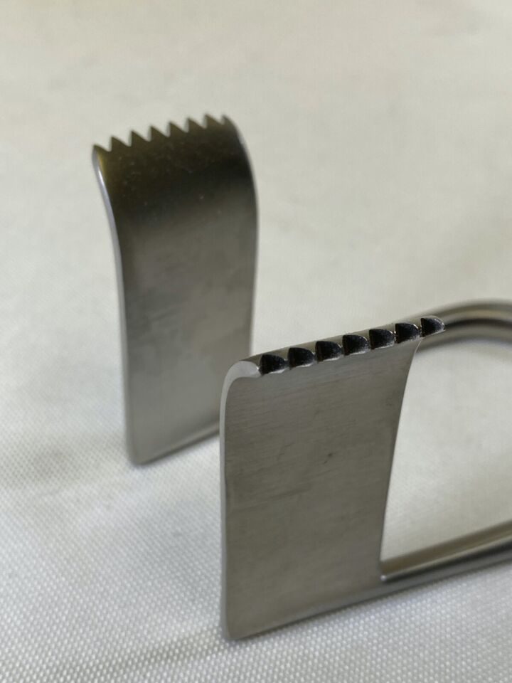 AESCULAP MF065R Meyerding Retractor 25mm x 57mm Blades Self Retaining — photo 4