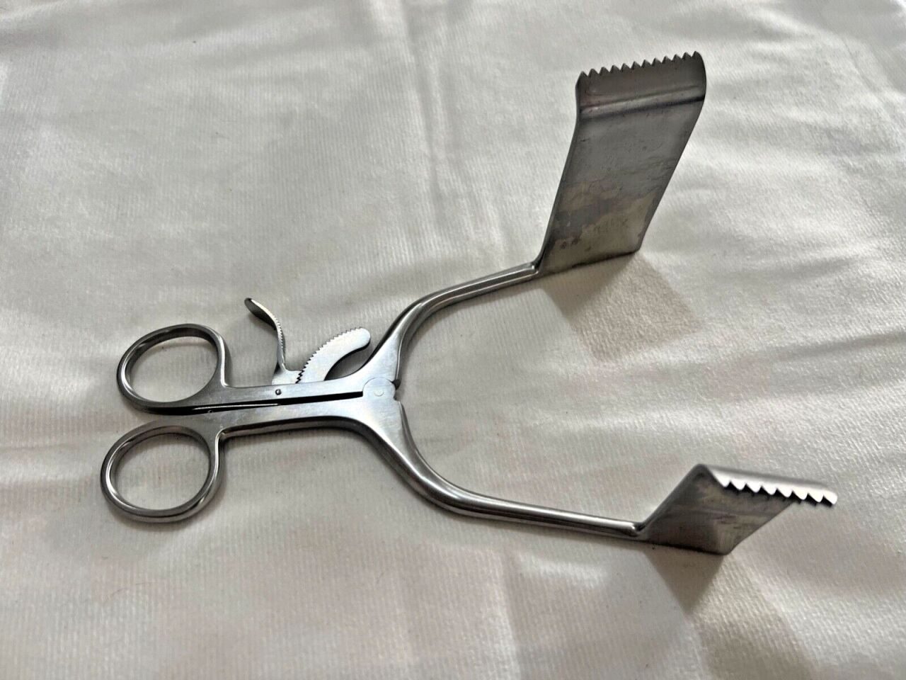 SSI ULTRA 55-8997 Darling Popiteal Self-Retaining Right Retractor 6-1/4" Length — photo 3