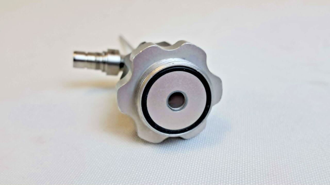 STRYKER 502-626-030 Non-Autoclavable 2.7mm 30deg C-Mount Speed-Lock Arthroscope — photo 4
