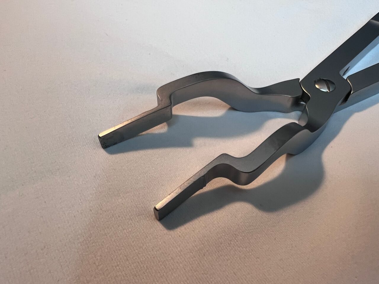 SYNTHES 396.941 Bone Distraction Forceps — photo 2