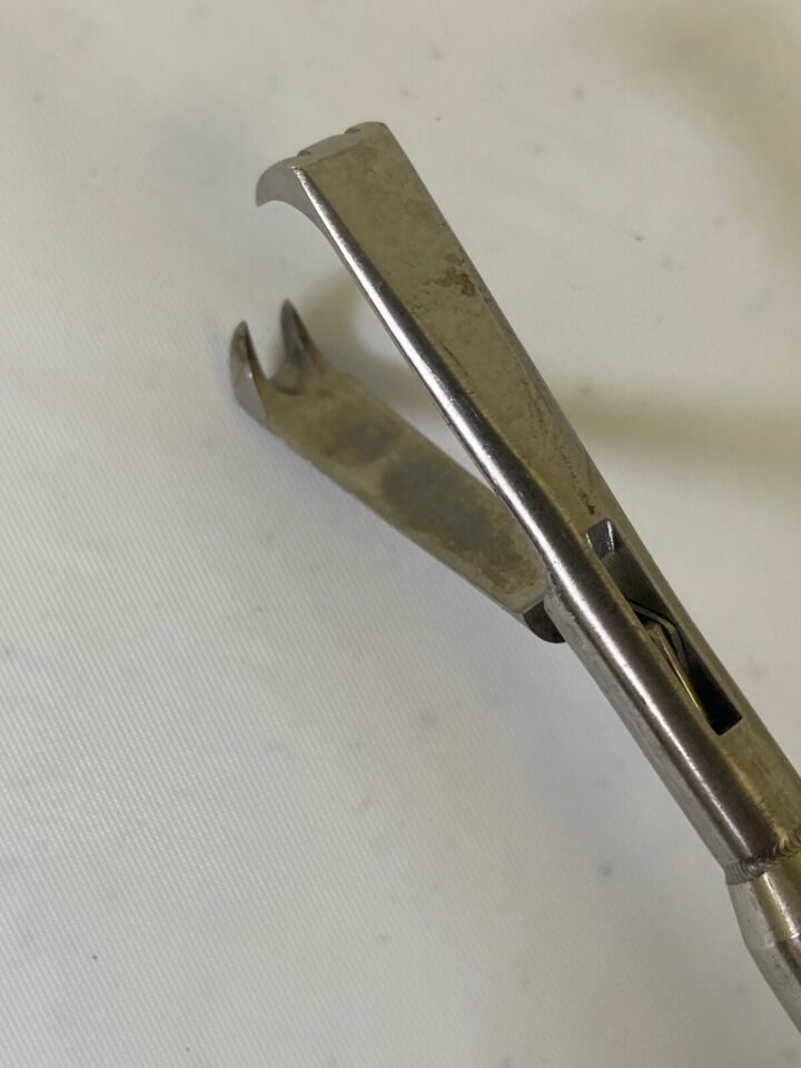 R. WOLF 8385.1 Laparoscopic Claw Grasping Forceps 10mm x 35cm 2 x 3 Teeth — photo 5