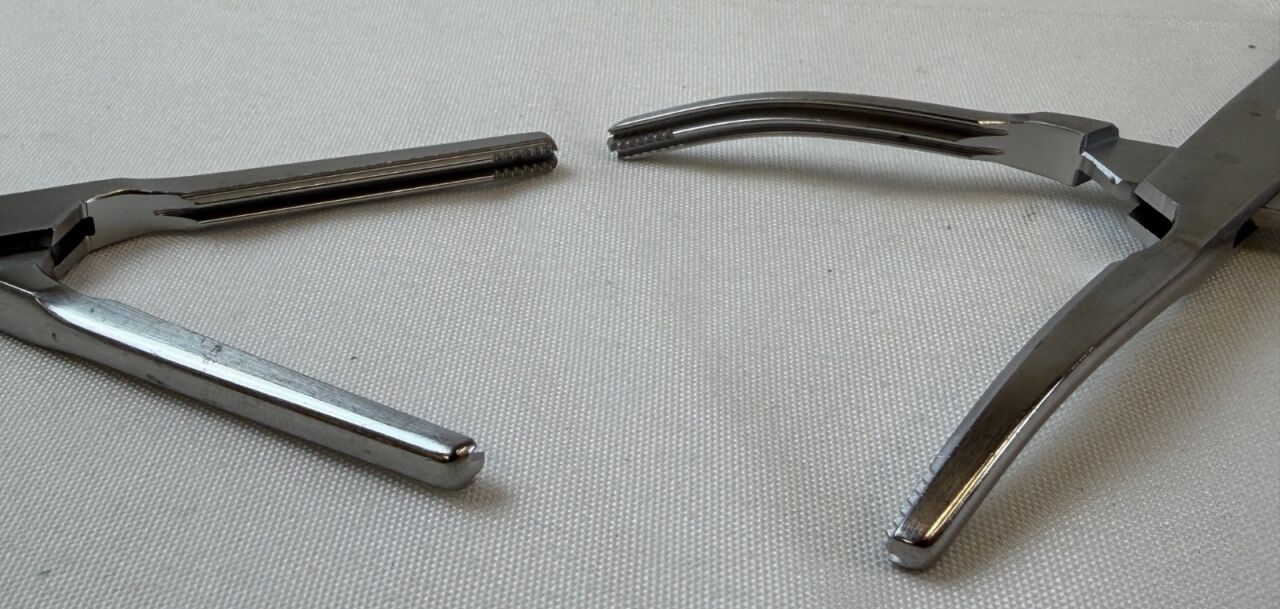ADLER SURGICAL 16070210  16071210 Hyster Clamps Straight & Angled 9" — photo 5