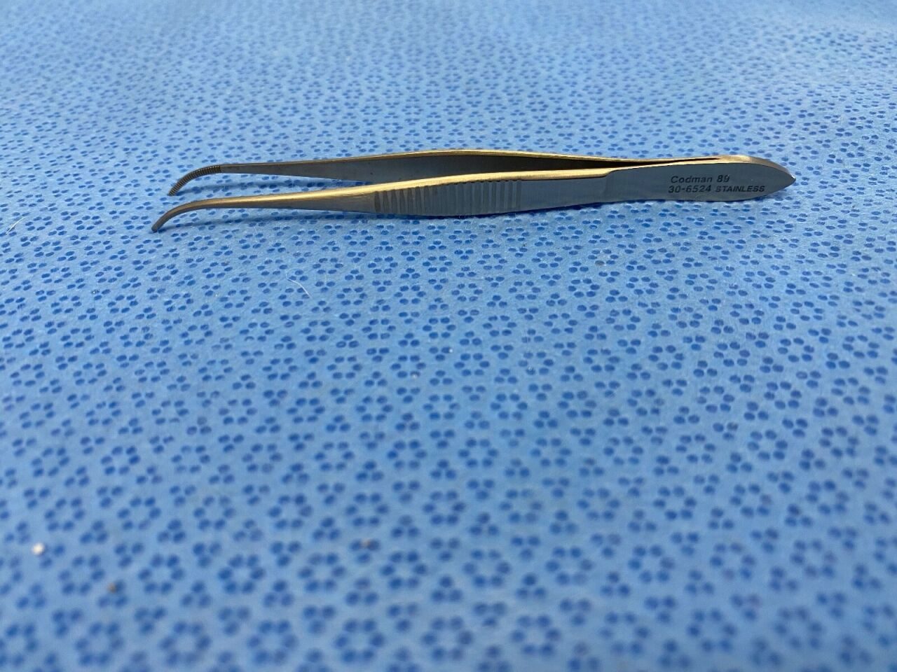 CODMAN 30-6524 Ophthalmic Curved Dressing Forceps
