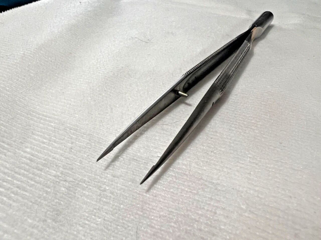 ASSI ST-FRS-15-RM8 Straight Satellite Needle Holder Forceps Sharp Tips 6" Length — photo 2
