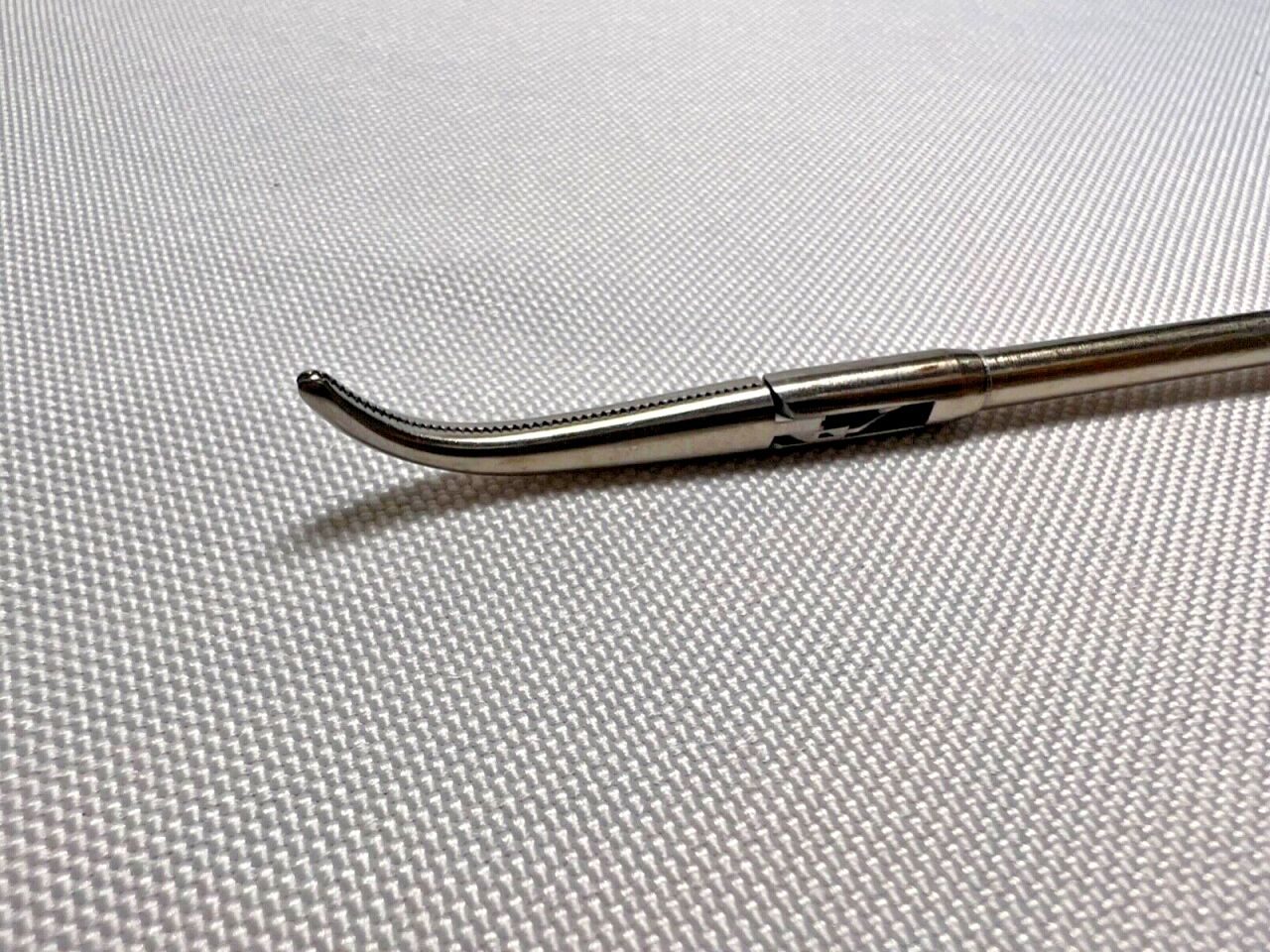 SOLOS ENDOSCOPY GS-1330 Dissector 45deg Curved Serrated Jaws — photo 2