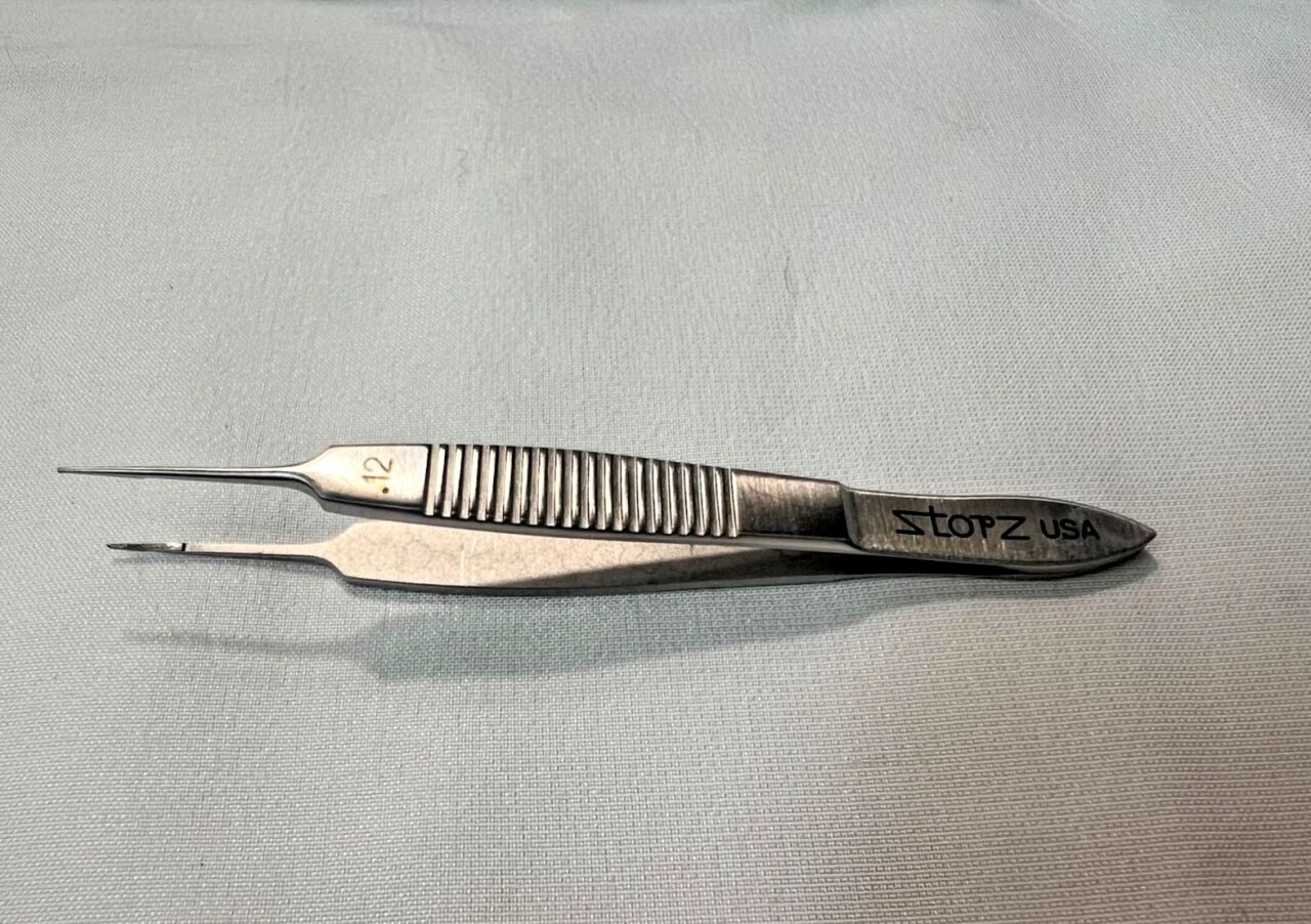 STORZ E1813 SUS McPherson Straight Suturing-Corneal Forceps 1x2 Teeth
