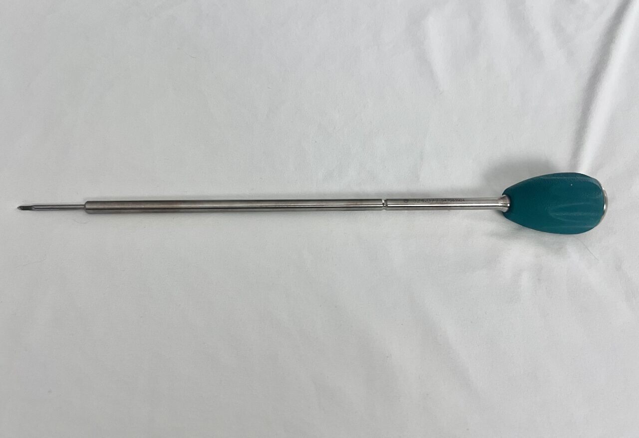 SYNTHES 324.077 Orthopedic Straight Bone Awl — photo 1