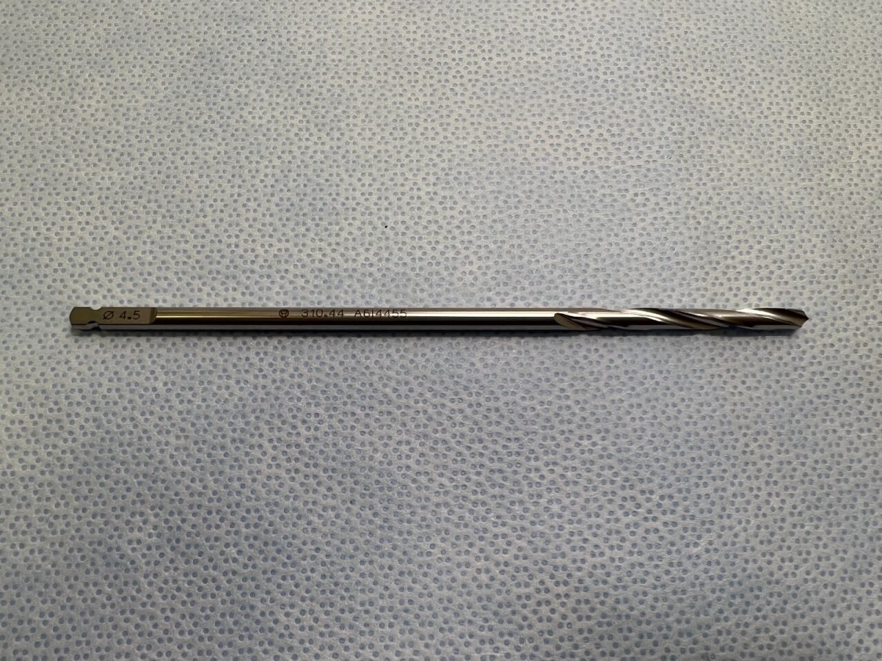 SYNTHES 310.44 4.5mm / QC/ 145mm Synthes — photo 1