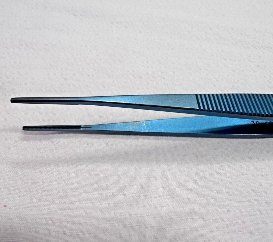 CODMAN 30-8403 DeBakey-Liddicoat Forceps Straight Regular Tip 7 3/4 in — photo 5