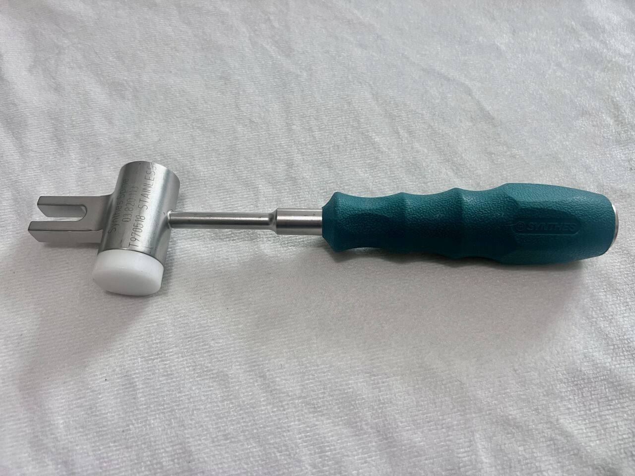 SYNTHES 03.820.113 Slotted Mallet — photo 1