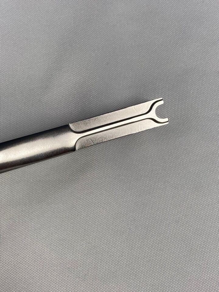 SYNTHES 388.4  USS Straight Distraction Forceps< — photo 6