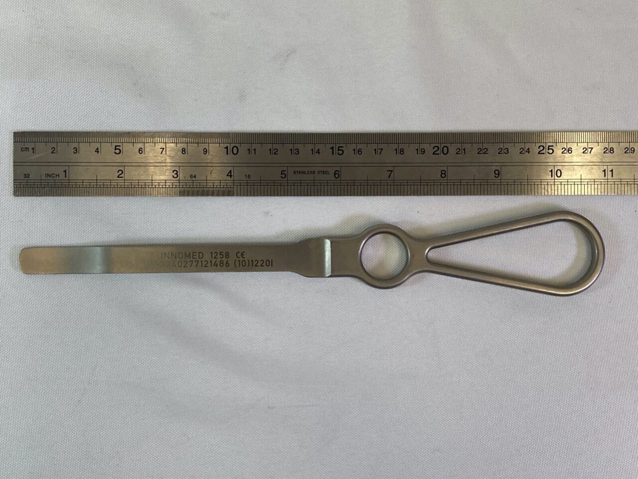 INNOMED 1258 10.75" x 12.7mm Blade Width Modified Darrach Retractor Bent Narrow — photo 8