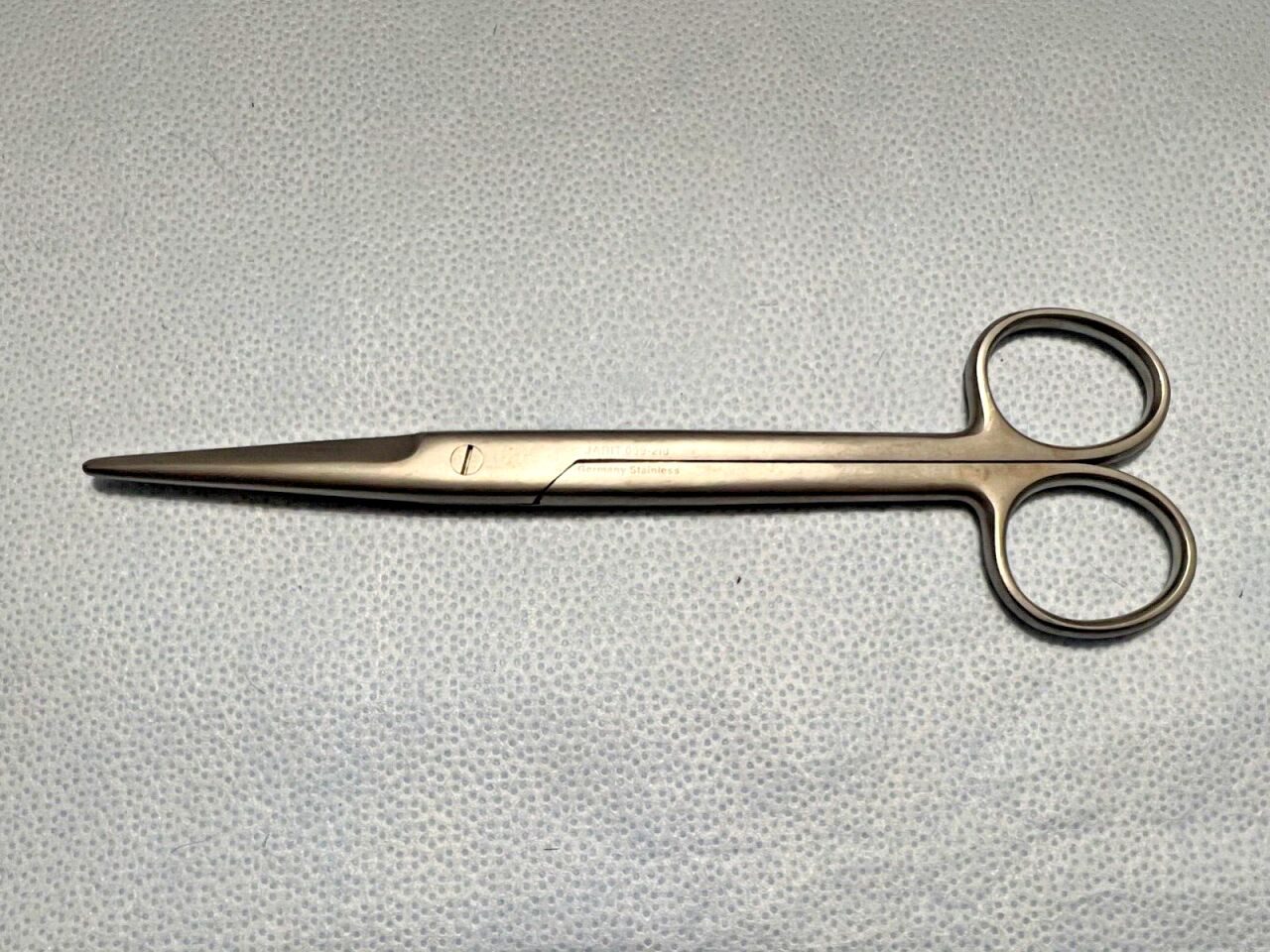 JARIT 099-210 Straight Mayo Scissor Beveled Blade, 3.7mm Tips X 6-3/4" Length — photo 1
