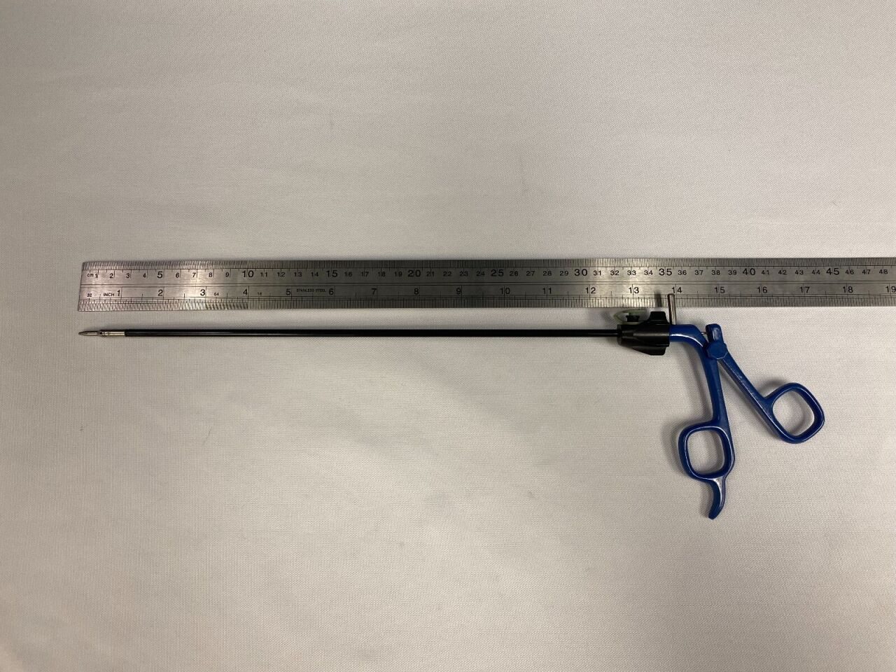 SNOWDEN-PENCER Slim-Line Double-Action Monopolar 5mmx33cm Laparoscopic Grasper