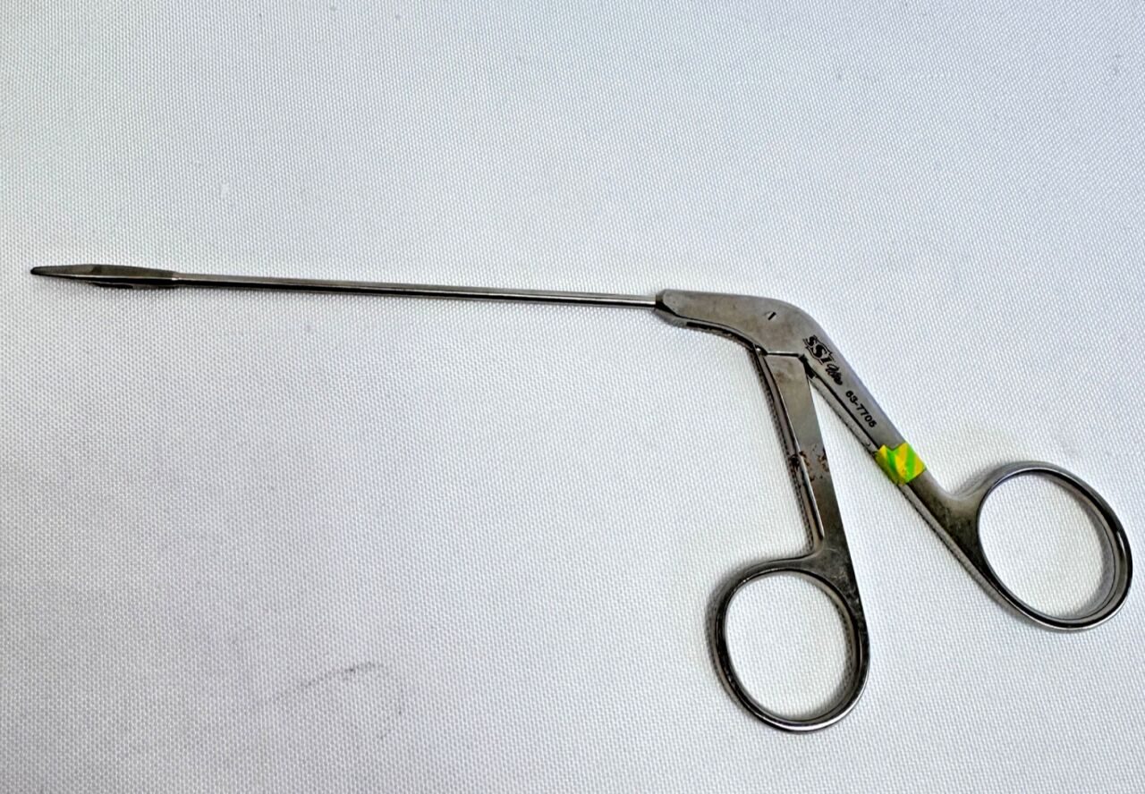 SSI ULTRA 63-7705 Straight Serrated Nasal Scissor — photo 1