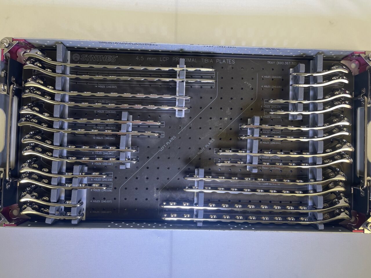 SYNTHES 4.5mm Tibia Plate Set B 105.222 LCP Proximal Tibial Plate Set — photo 2