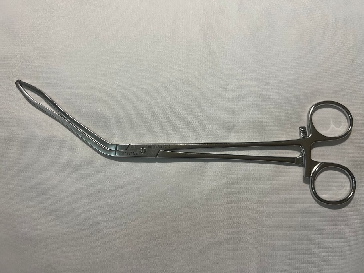 SYNTHES 03.501.709 MatrixRIB Large Plate Holding Forceps — photo 1