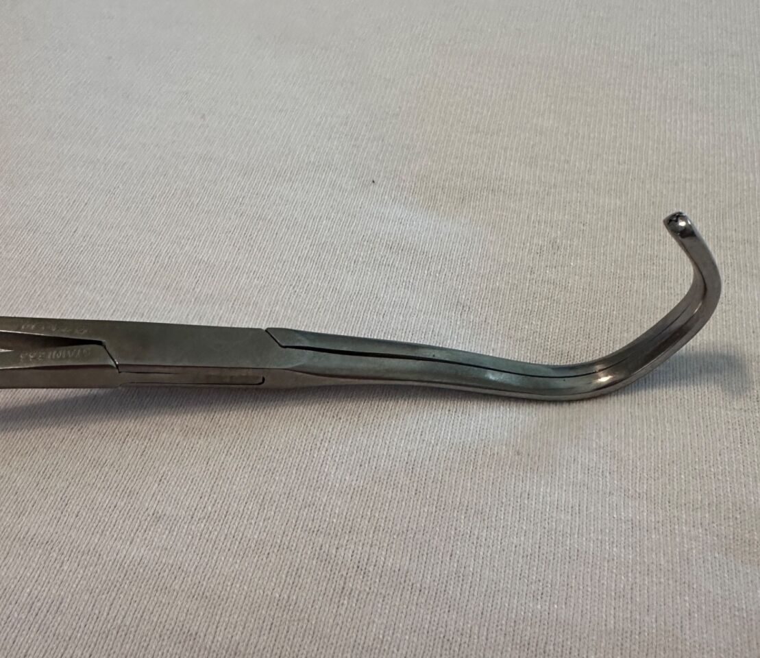 CODMAN 37-1300 Cooley-Derra Classic Anastomosis Clamp Small 6.5" Orthopedic — photo 4