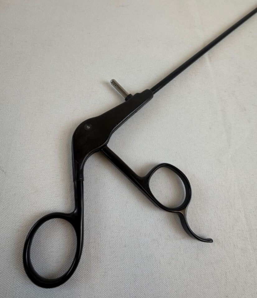 R. WOLF 8384.1 5mm x 45cm Laparoscopic Spiked Biopsy Cup Monopolar Forcep — photo 7