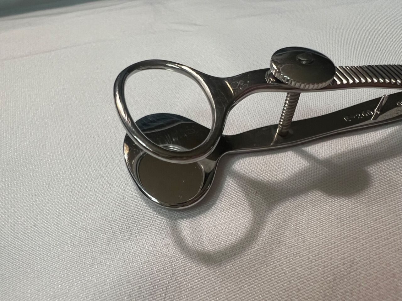 KARL STORZ E2604 Demarres Chalazion Forceps 24mm Lower & 12x20mm Upper Plates 3.6" Length — photo 3