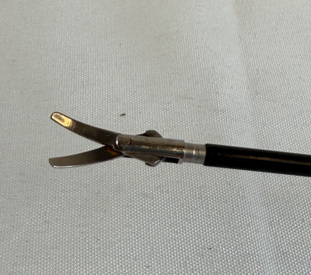 JARIT 638-202 3mm x 24cm Rotating Insulated Monopolar Curved Scissor Laparoscopy — photo 5