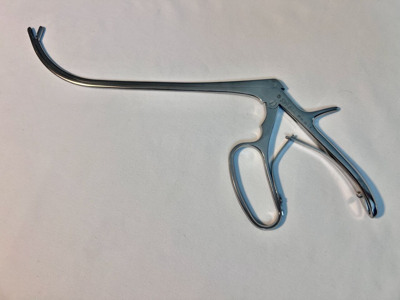 SYNTHES 389.844 T-PLIF Pituitary Rongeur 4mm Soft Angled Punch — photo 1