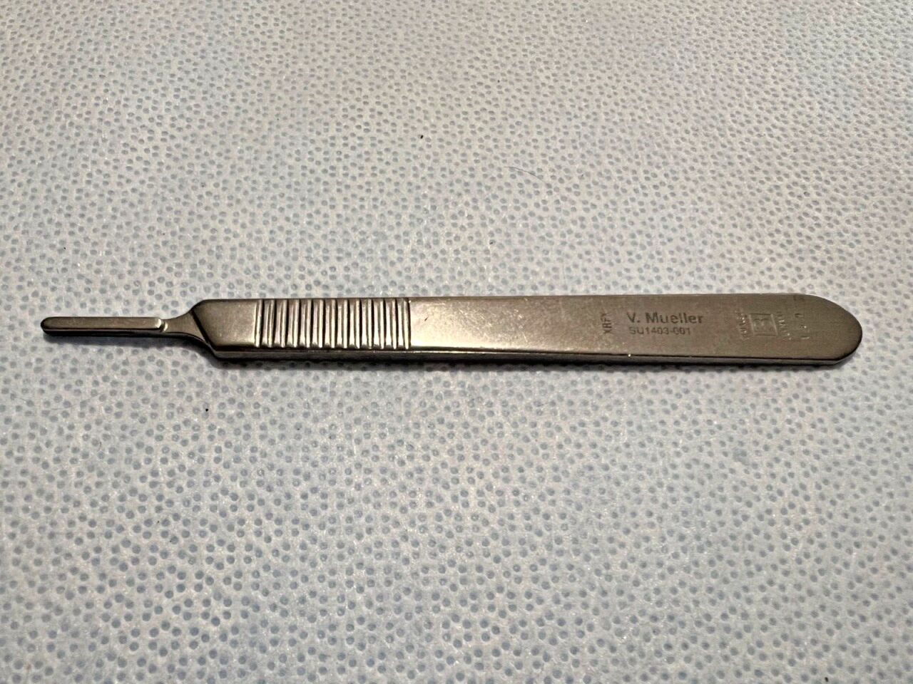 V. MUELLER SU1403-001 Surgical Knife Handle Size #3, 5" Length — photo 1