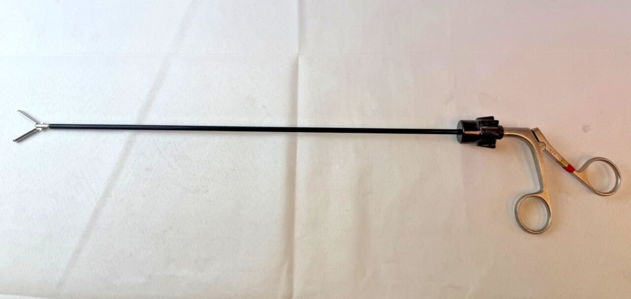 JARIT 625-164 Roto-Lok Hunter Bowel Grasper Laparoscopic Forcep 5mm x 38cm — photo 1