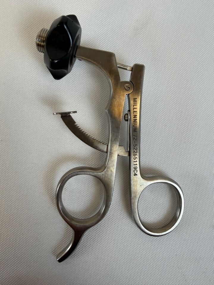 MILLENNIUM SURGICAL 72-52255119C4 Laparoscopic Ratcheting Rotating Handle — photo 1