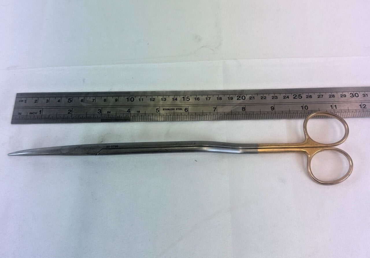 GENZYME 32-0799 Bayonet Style Surgical Scissors 28.4cm Overall Length — photo 6