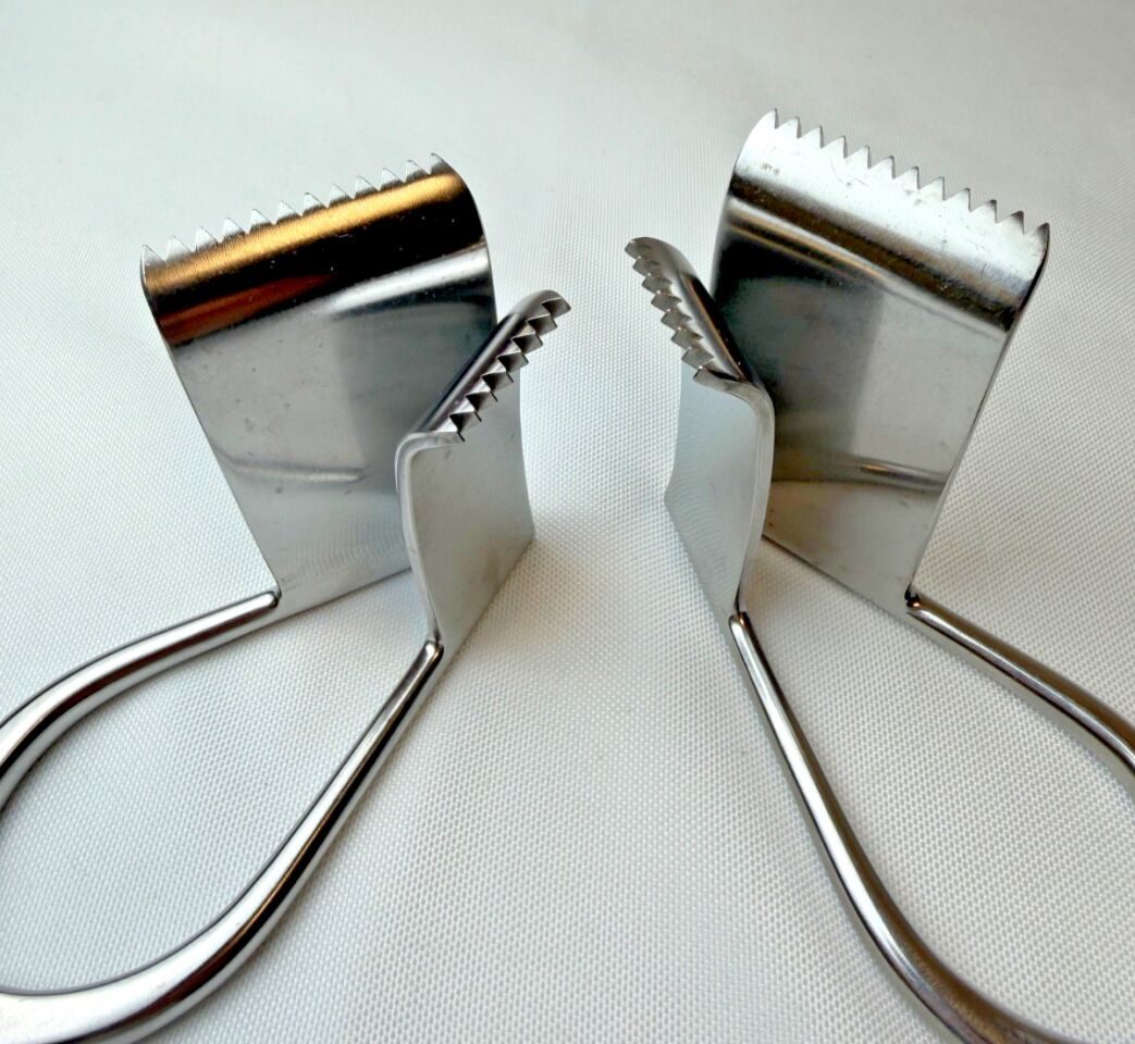 CODMAN 50-8160 / 50-8161 Left & Right Darling Popliteal Self Retaining Retractors — photo 8