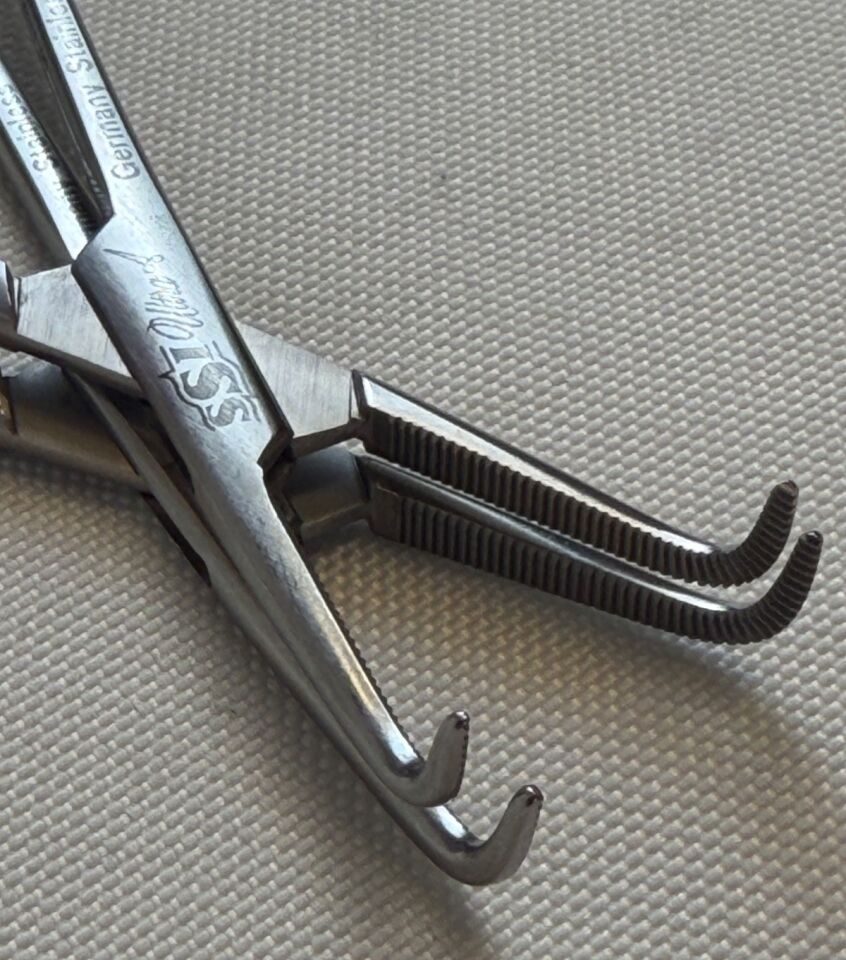 SSI ULTRA 54-7275 Pair of Delicate Right Angle Forceps Full Curve Jaw 5.75" — photo 5