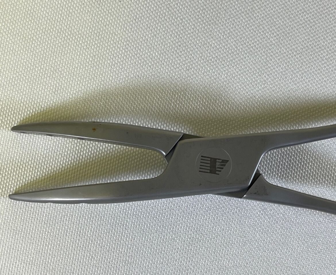 VALLEYLAB LS3090 LigaSure Max Vessel Sealing Forcep 23cm Curved Jaw — photo 3