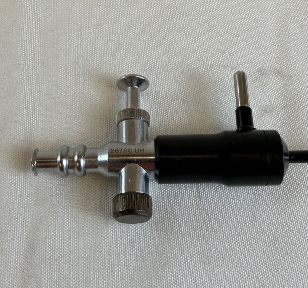 KARL STORZ 26780UH 3.5mm x 20cm Monopolar L-Hook Electrode w/ Suction Valve — photo 2
