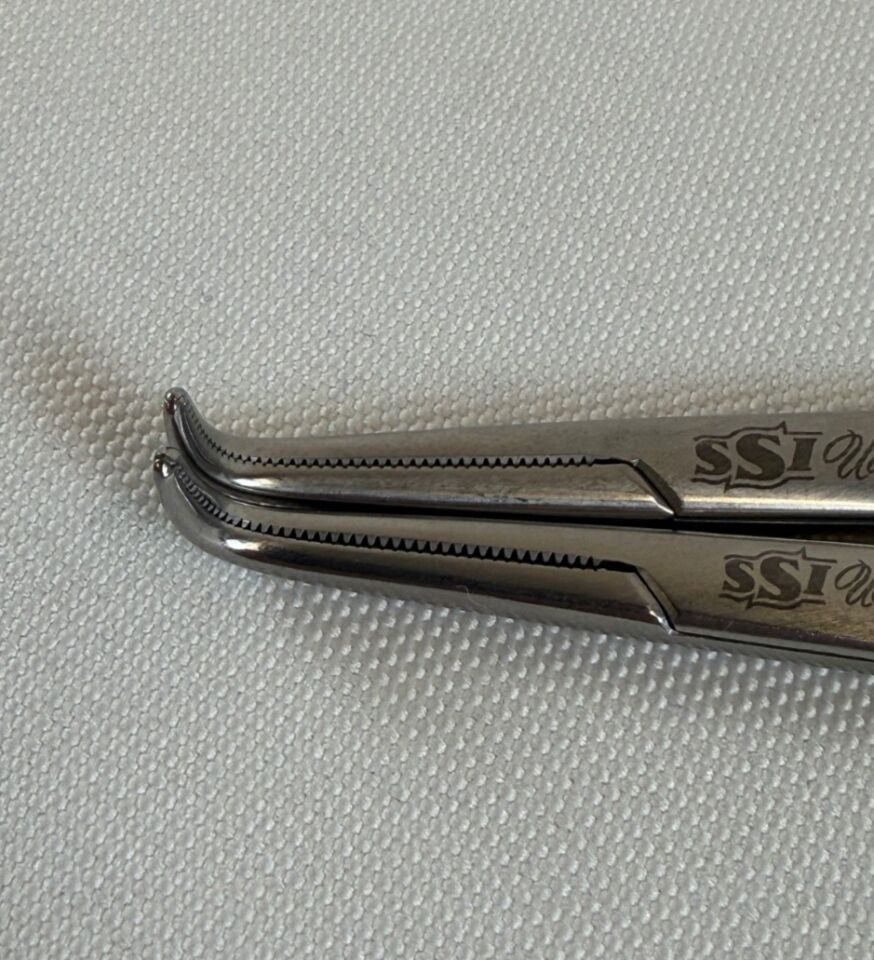 SSI ULTRA 54-7275 Pair of Delicate Right Angle Forceps Full Curve Jaw 5.75" — photo 3