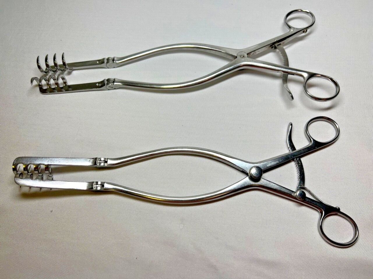 V. MUELLER SU3190 Beckman Thyroid Goiter Retractors