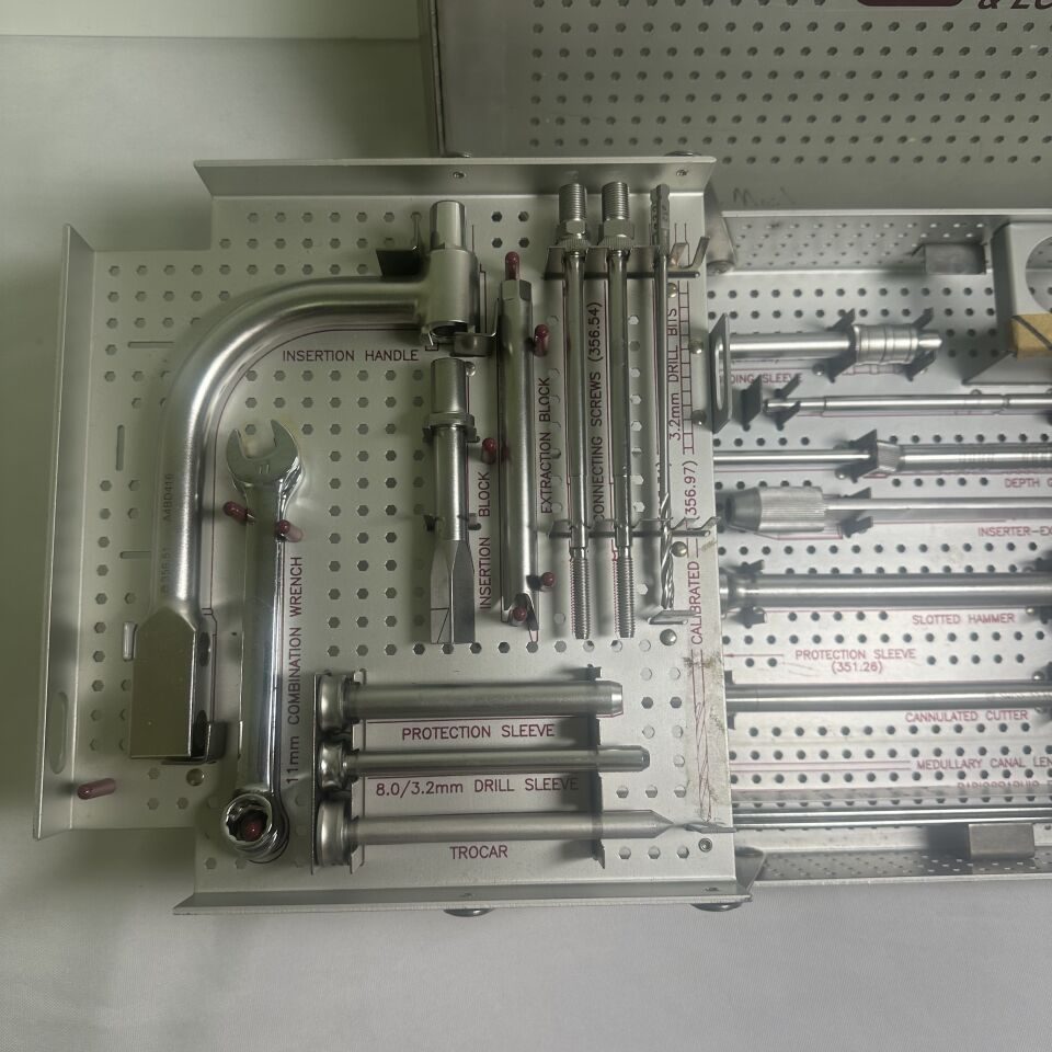 SYNTHES  URTN Insertion and Locking Set — photo 5