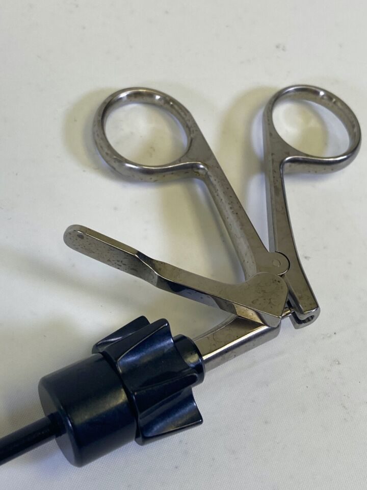 JARIT 625-113LL RotoLok Atrau-Allis Grasping Forcep Locking Lever 5mm x 332mm — photo 5