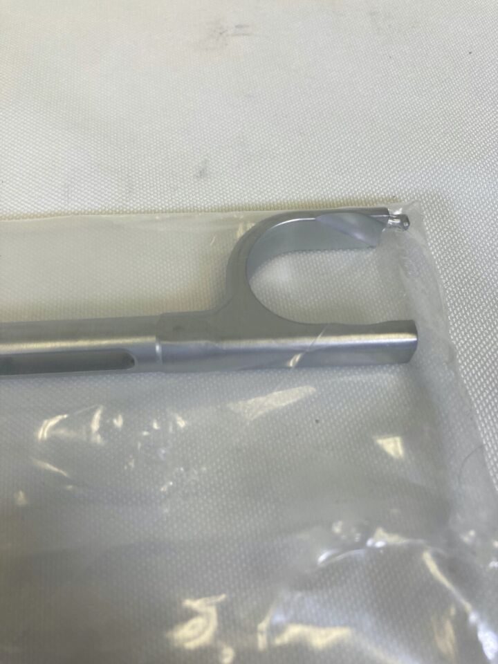 GLOBUS MEDICAL 6135.0100 Freehand Holder Independence MIS Spine Instrument — photo 6