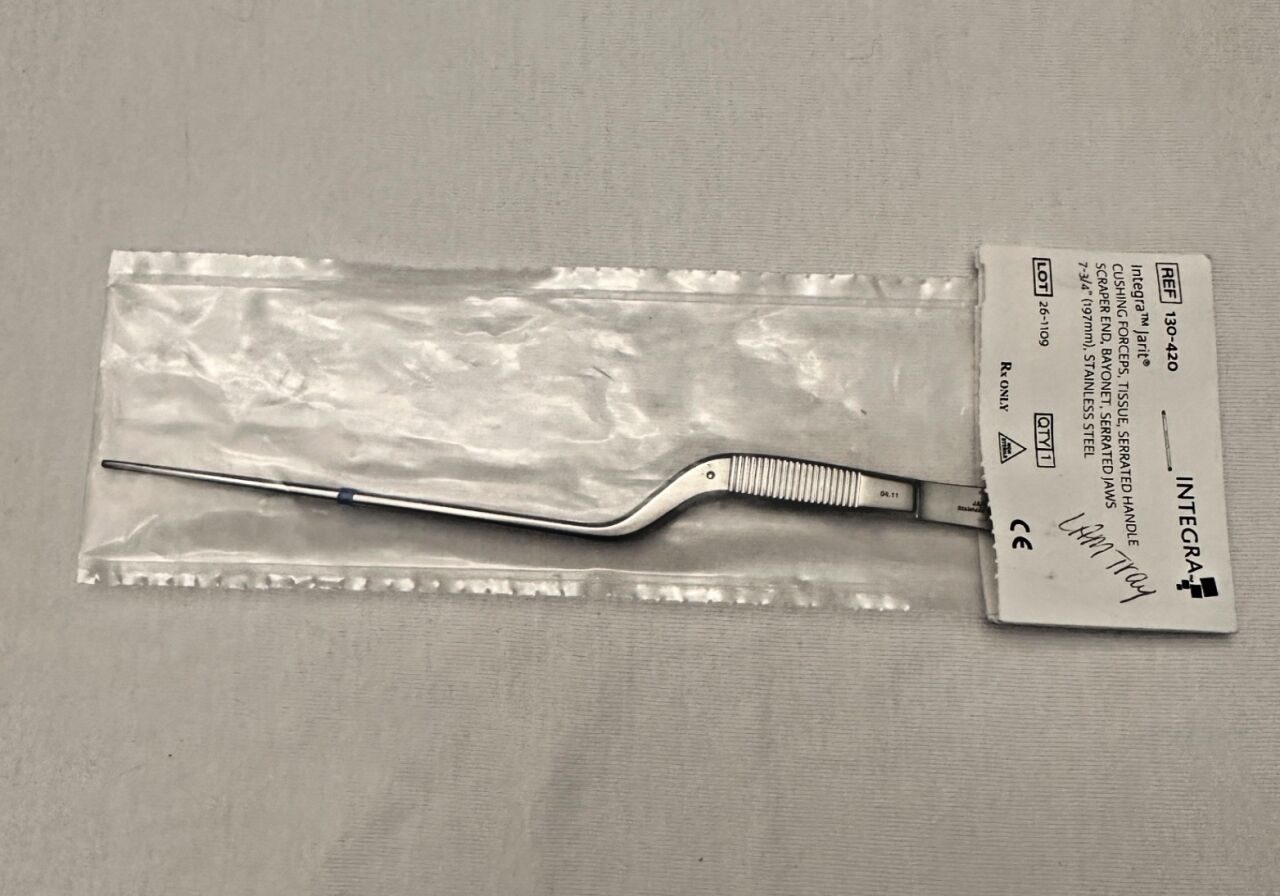 INTEGRA 130-420 Cushing Forceps Tissue Serrated Handle Scraper End Bayonet — photo 6