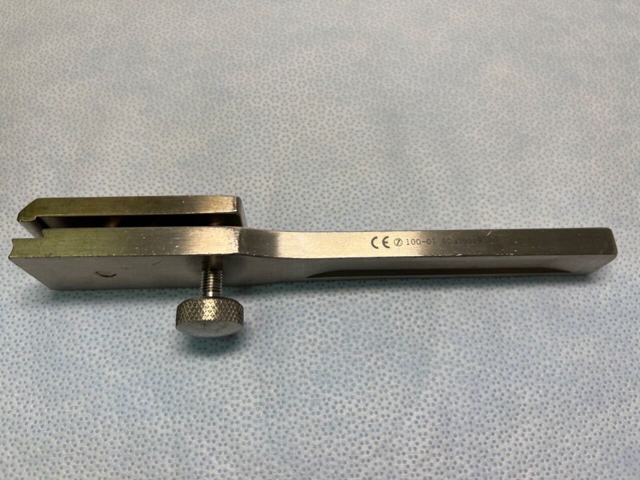 ZIMMER 100-01 Orthopedic 7" Staple Instrument — photo 1