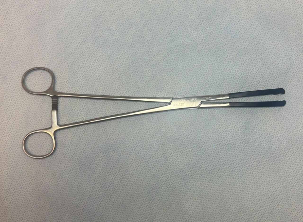 PIONEER SURGICAL 394128 38- Radiolucent DHolder / Rod Holder — photo 1