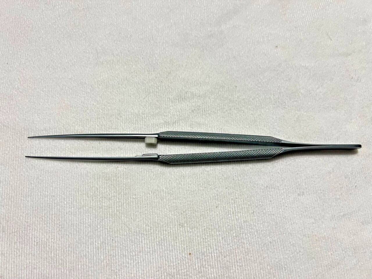 CODMAN 80-1858 Jones Titanium Straight Forceps .003" Teeth x 8.5" Length