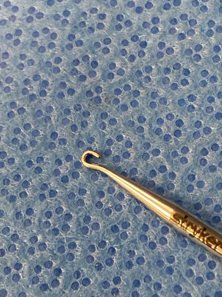STRYKER 3910-500-729 Crochet Hook Arthroscopic Rotator Cuff Repair Shoulder — photo 3